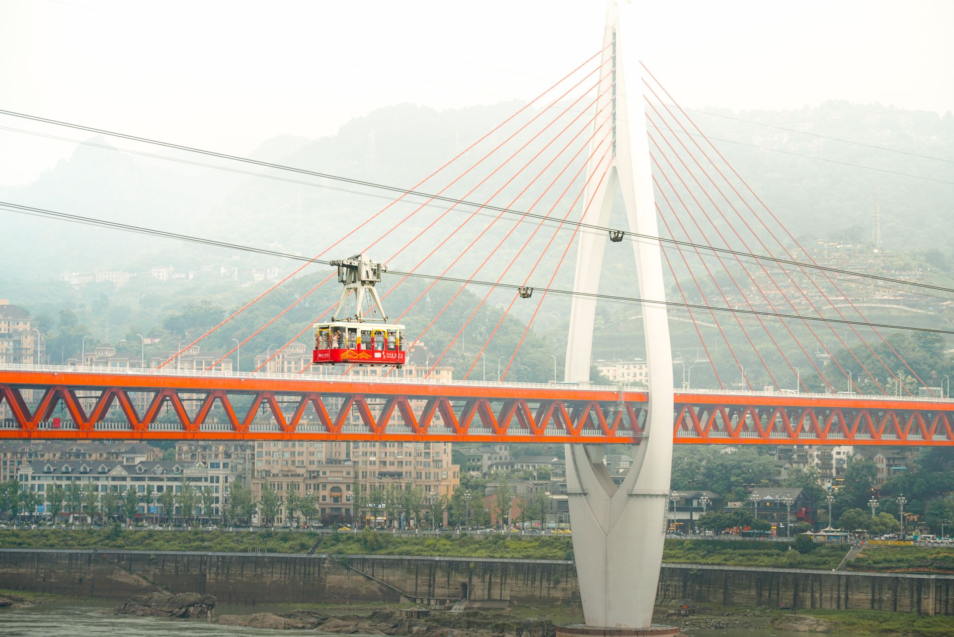 A cable car suspended over the Yangtze, Chongqing’s “air bus”