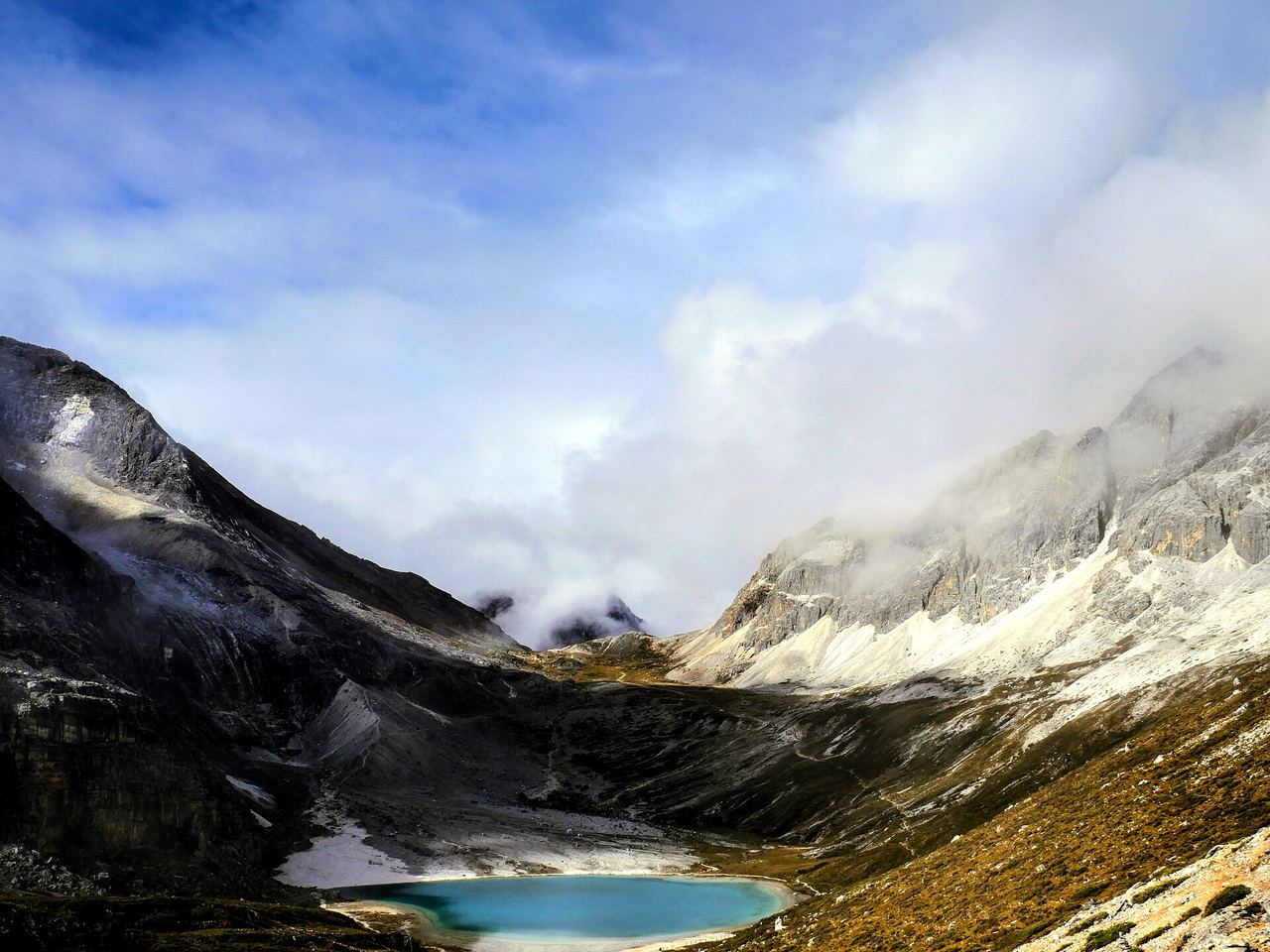 Milk Sea, around 4,600 metres