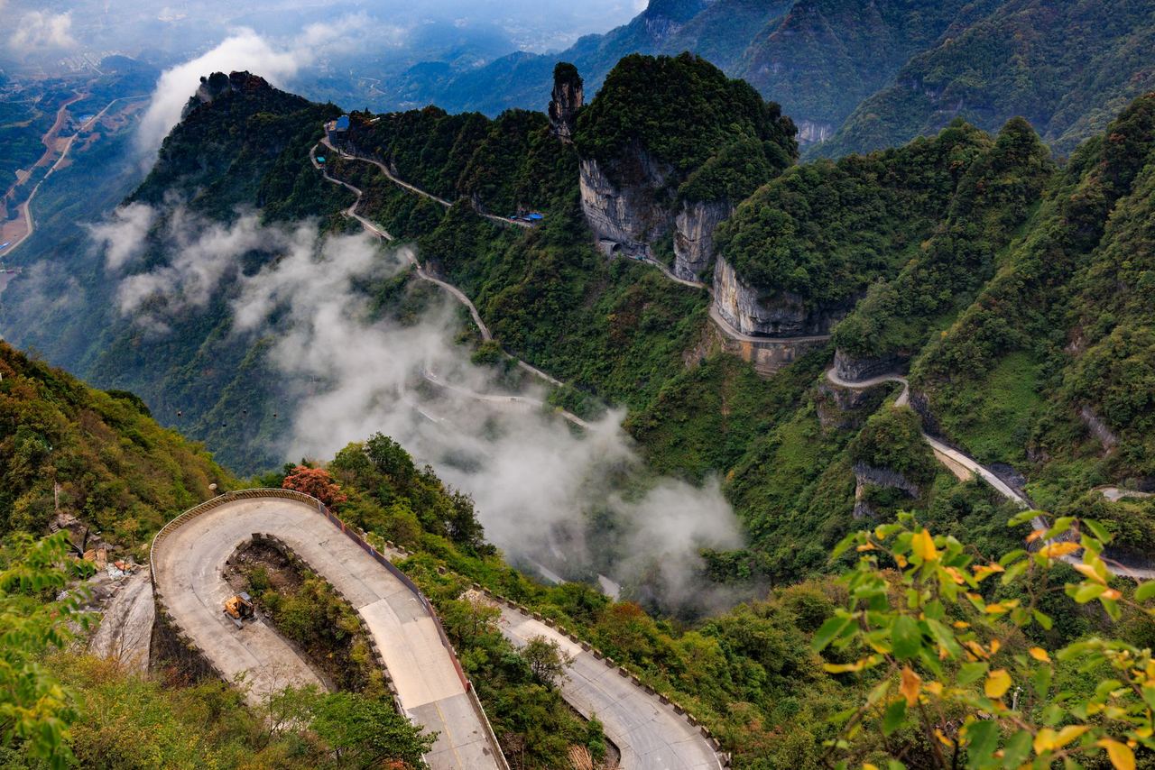 The road climbing into the mountains